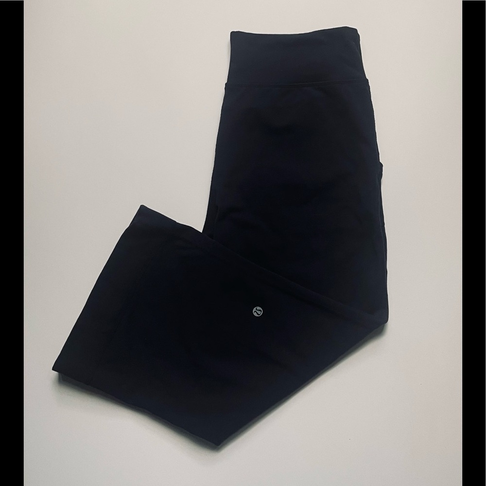 Lululemon Still Crop - Picture 2 of 3